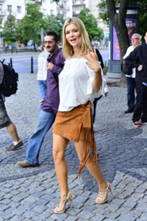 Joanna Krupa feet photo thumbnail