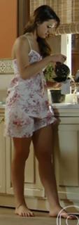 Bruna Marquezine feet photo thumbnail