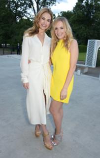 Lily James feet photo thumbnail