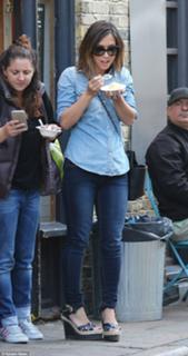Myleene Klass feet photo thumbnail