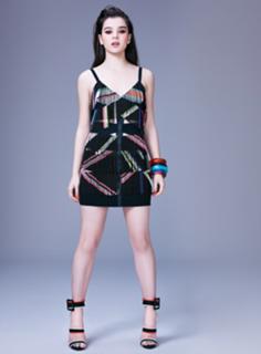 Hailee Steinfeld feet photo thumbnail