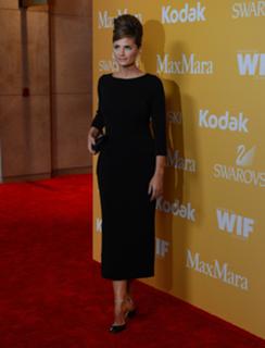 Stana Katic feet photo thumbnail