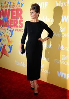 Stana Katic feet photo thumbnail