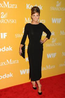 Stana Katic feet photo thumbnail