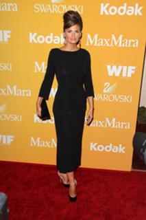 Stana Katic feet photo thumbnail