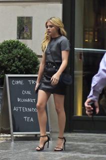 Chloë Grace Moretz feet photo thumbnail