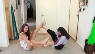 Colleen Ballinger feet photo thumbnail