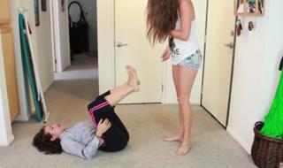 Colleen Ballinger feet photo thumbnail