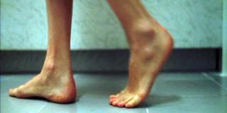 Uma Thurman feet photo thumbnail