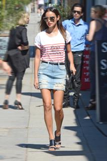 Jamie Chung feet photo thumbnail