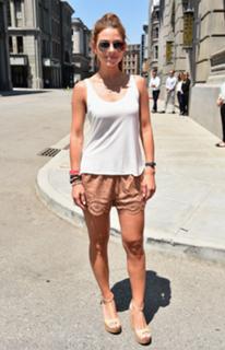 Maria Menounos feet photo thumbnail