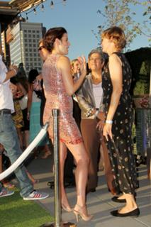 Cobie Smulders feet photo thumbnail
