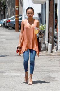 Karrueche Tran feet photo thumbnail
