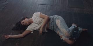 Selena Gomez feet photo thumbnail