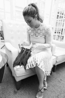 Blanca Suárez feet photo thumbnail