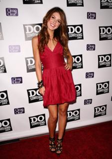Shenae Grimes-Beech feet photo thumbnail
