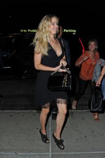 Jennifer Lawrence feet photo thumbnail