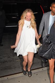 Jennifer Lawrence feet photo thumbnail