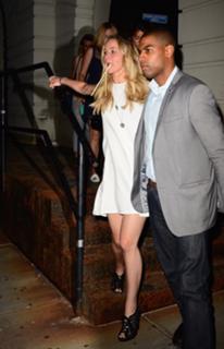 Jennifer Lawrence feet photo thumbnail