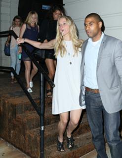 Jennifer Lawrence feet photo thumbnail