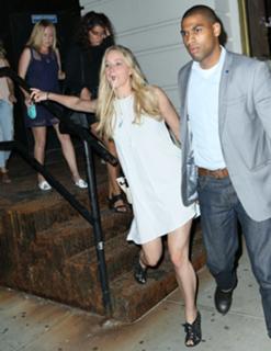 Jennifer Lawrence feet photo thumbnail