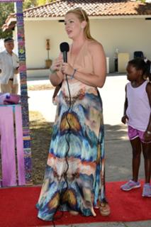 Melissa Joan Hart feet photo thumbnail