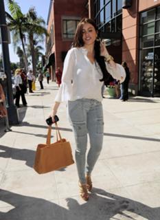 Sofía Vergara feet photo thumbnail
