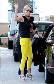 Sharon Stone feet photo thumbnail