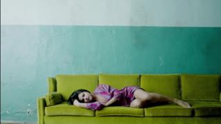 Selena Gomez feet photo thumbnail