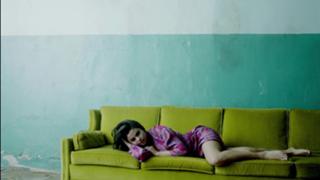 Selena Gomez feet photo thumbnail