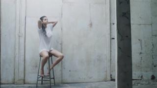 Selena Gomez feet photo thumbnail