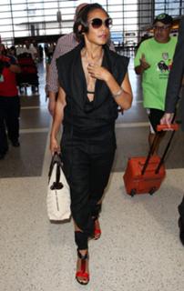 Jada Pinkett Smith feet photo thumbnail