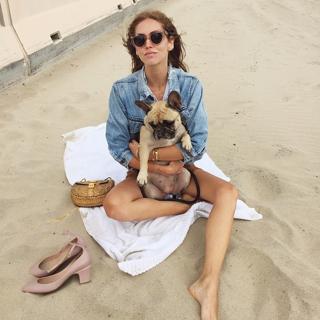 Chiara Ferragni feet photo thumbnail
