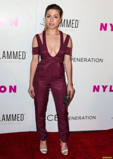 Jennette McCurdy feet photo thumbnail