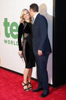 Molly Sims feet photo thumbnail