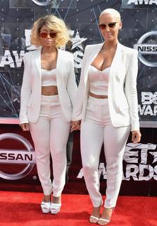 Amber Rose feet photo thumbnail