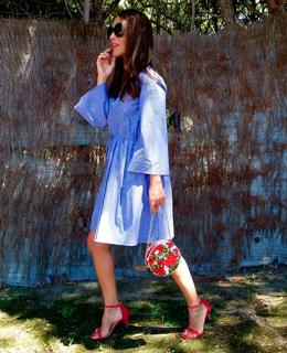 Paula Echevarría feet photo thumbnail