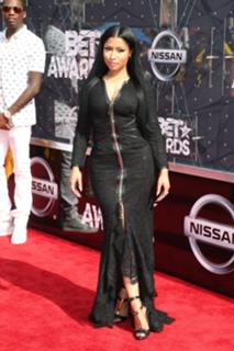 Nicki Minaj feet photo thumbnail