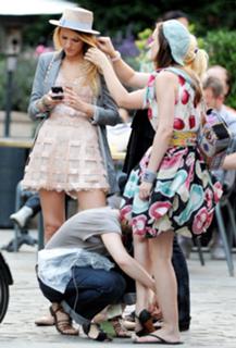Leighton Meester feet photo thumbnail