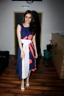 Shraddha Kapoor feet photo thumbnail