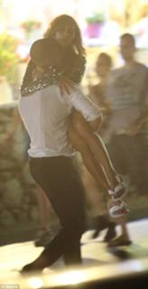 Nicole Scherzinger feet photo thumbnail