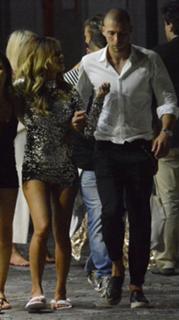 Nicole Scherzinger feet photo thumbnail