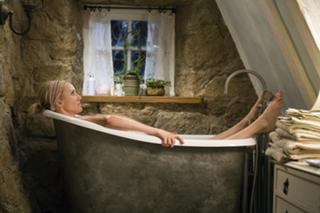 Cameron Diaz feet photo thumbnail