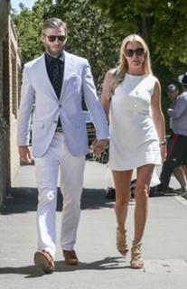 Denise Van Outen feet photo thumbnail