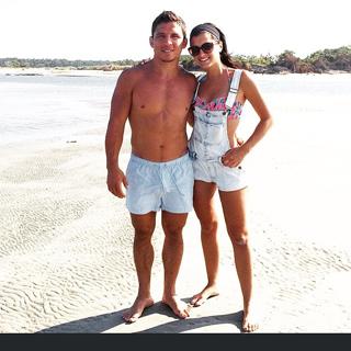 Megan Olivi feet photo thumbnail