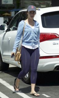 Jessica Lowndes feet photo thumbnail