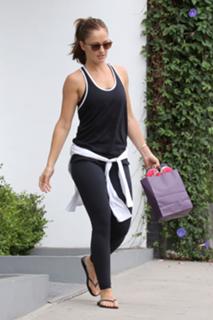 Minka Kelly feet photo thumbnail