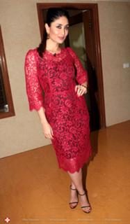 Kareena Kapoor feet photo thumbnail