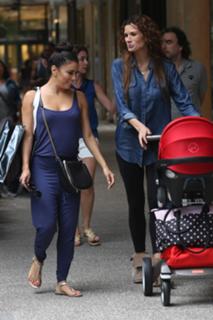 Eva Longoria feet photo thumbnail