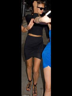 Irina Shayk feet photo thumbnail